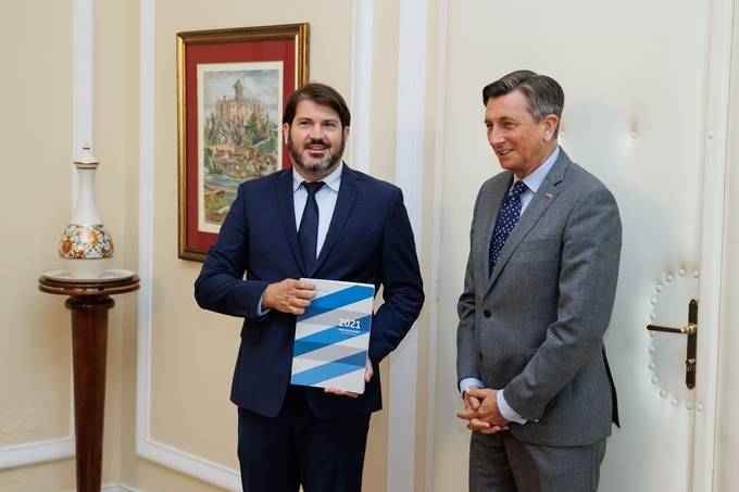 Zagovornik naela enakosti je predsedniku republike predstavil Letno poroilo za leto 2021